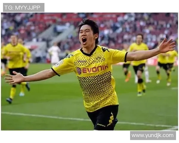 日本足球球星女友曝光成焦点引发网友热议与媒体持续关注 日本足球球星女友曝光成焦点引发网友热议与媒体持续关注