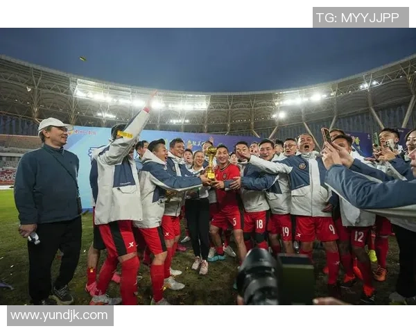 中国足球四字球星闪耀赛场展现拼搏精神点燃无数球迷热血梦想 中国足球四字球星闪耀赛场展现拼搏精神点燃无数球迷热血梦想